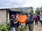 Evaluasi-mayat-Abdul-Majid-70-seorang-purnawirawan-TNI-di-sebuah-rumah-BTN-Lino-Maloga.jpg