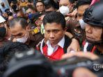 Ferdy-Sambo-saat-dilimpahkan-ke-kejaksaan.jpg