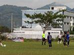 Foto-pertandingan-lanjutan-Gubernur-Cup-di-Lapangan-PPLP.jpg