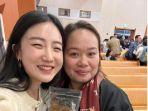 Foto-produk-abon-di-negara-Korea-bersama-artis-dan-Youtuber-Korea-Han-Yoo-Ra-Yoo-Ra.jpg