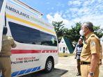 Gubernur-Sulbar-Ali-Baal-Masdar-meninjau-kesiapan-ambulance-kebidanan-Covid-19.jpg<pf>Gubernur-Sulbar-meninjau-kesiapan-ambulance-kebidanan-Covid-19-untuk-dioperasikan.jpg