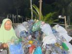 Ibu-Aulia-mengolah-sampah-plastik-jadi-usaha-bernilai-ekonomi-sirkular-berkat-PNM-Mekaar.jpg