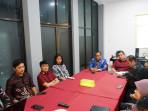 Kakanwil-Kemenkum-Sulbar-Sunu-Tedy-saat-memimpin-rapat-evaluasi-pelaksanaan-anggaran.jpg