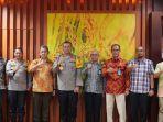 Kakanwil-Kemenkumham-Sulbar-bersama-jajaran-Pimti-silaturrahmi-dengan-Kapolda-Sulawesi-Barat.jpg