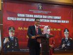Kakanwil-Kemenkumham-Sulbar-yang-baru-Faisol-Ali-saat-aacara-lepasa-sambut.jpg