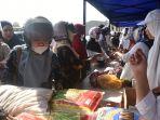 Kegiatan-Pasar-Murah-di-mamuju-efek-terjadinya-kenaikan-harga-beras.jpg