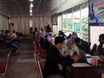 Kegiatan-vaksinasi-di-Marasa-Corner-pekarangan-kompleks-Pemprov-Sulbar.jpg
