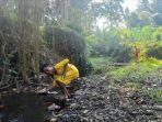 Kondisi-sungai-kering-akibat-kemarau-di-Lingkungan-Sampoang.jpg