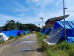 Lokasi-pengungsian-di-Stadion-Manakarra-Mamuju-sudah-kosong.jpg