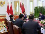 Menko-Airlangga-dampingi-Presiden-Jokowi-di-pertemuan-World-Economic-Forum-WEF.jpg<pf>Menko-Airlangga-Hartarto-dampingi-Presiden-Jokowi.jpg<pf>Menteri-Koordinator-Bidang-Perekonomian-Airlangga-Hartarto-mendampingi-Presiden-Joko-Widodo.jpg