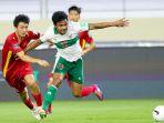 Momen-laga-timnas-Indonesia-vs-Vietnam-di-Stadion-Al-Maktoum-Dubai.jpg