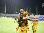Para-pemain-Bhayangkara-FC-saat-merayakan-gol-ke-gawang-lawan.jpg