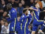 Para-pemain-Chelsea-merayakan-gol-Christian-Pulisic-kanan-dalam-pertandingan-Leeds-United.jpg