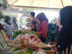 Pasar-Murah-berlangsung-di-Lapangan-Ahmad-Kirang-Mamuju-Jumat-10102025.jpg
