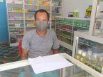 Pemilik-Apotek-Attar-Farma-Umar-saat-diwawancara.jpg