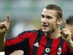 Penyerang-AC-Milan-Andriy-Shevchenko-merayakan-gol-ke-gawang-Ajax.jpg