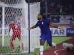 Penyerang-PSIS-Carlos-Fortes-berselebrasi-usai-mencetak-gol-ke-gawang-Persis.jpg