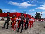 Peserta-paskibraka-provinsi-Sulabr-mulai-latihan-membawa-baki-bendera.jpg