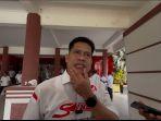 Pj-Bupati-Polman-Muhammad-Hamzih-diwawancarai-wartawan-usai-pimpin-apel-pagi.jpg