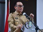 Pj-Gubernur-Sulbar-Zudan-Arif-Fakrulloh-saat-berpidato.jpg