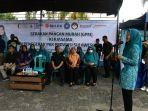Pj-Ketua-TP-PKK-Sulbar-edukasi-stunting-ke-warga-Lingkungan-Sese-Mamuju.jpg