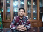 Plt-Kakanwil-Kemenag-Sulbar-Dr-H-Syamsul-saat-ditemui-di-ruang-kerjanya.jpg
