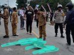R-dinyatakan-meninggal-dunia-setelah-sempat-dilarikan-ke-Puskesmas-Tampa-Padang.jpg