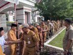 Ratusan-pegawai-Pemkab-Polman-antre-salam-salaman-dengan-bupati-H-Samsul-Mahmud.jpg