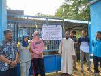 Sejumlah-Guru-SMPN-3-Tapalang-Mamuju-menolak-penetapan-kepsek-baru-Jumat-2812022.jpg