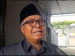 Sekprov-Muhammad-Idris-saat-ditemui-usai-menghadiri-paripurna-5.jpg