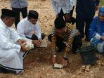 Seretaris-daerah-Sekda-Majene-Ardiansyah-batik.jpg