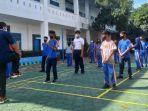 Siswa-SMPN-1-Mamuju-mengikuti-olahraga-pagi-Rabu-2992021.jpg