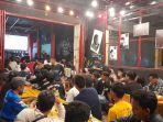 Suasana-Nobar-Indonesia-vs-Thailnad-di-Warkop-Merdeka-Mamuju.jpg