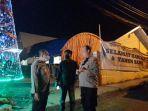 Suasana-Pengamanan-ibadah-malam-natal-di-Gereja-Kristen-Sulawesi-Barat.jpg