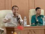 Suasana-saat-wakil-ketua-DPRD-Mamasa-David-Bambalayuk-menanggapi-aspirasi-dari-forum-guru.jpg