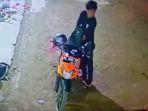 Tangkapan-layar-rekaman-CCTV-ak.jpg