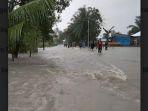Tangkapan-layar-video-amatir-warga-beredar-di-WhatsApp-memperlihatkan-banjir.jpg