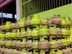 Tumpukan-tabung-gas-melon-atau-LPG-3-Kg-di-kantor-Agent-Harmina-Mitra-Gas.jpg