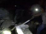 Ular-berukuran-empat-meter-ditangkap-warga-di-Desa-Babana-Mamuju-Tengah.jpg