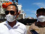 Wakil-Bupati-Mamuju-Ado-Masud-saat-menghadiri-pelepasan-cangkang-sawit-di-pelabuha.jpg
