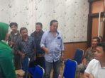 Warga-Desa-Banua-Sendana-saat-diskusi-bersama-DPM-PTSP-Sulbar.jpg