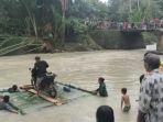 Warga-Desa-Tapua-Kecamatan-Matangnga-Kabupaten-Polman-Sulba.jpg