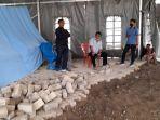 lokas-tenda-dibongkar-paving-bloknya-di-rumah-sakit-regional-Sulbar.jpg