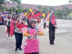 pelajar-SMPN-1-Pasangkayu-latihan-Marching-Band-di-sekolah-Jalan-Andi-Depu.jpg