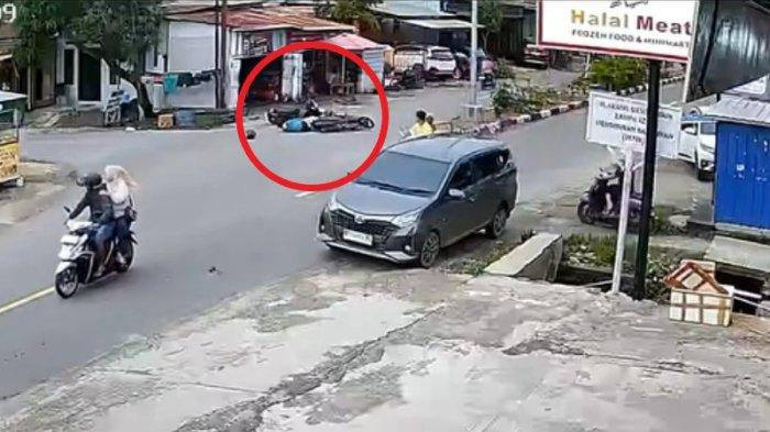 Toliq figurali arman pornosini onlayn tomosha qiling Bir bekasi bilan paypoqda jinsiy aloqa video