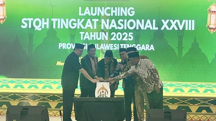 STQH NASIONAL - Wakil Gubernur Sulawesi Tenggara (Sultra), Hugua saat melaunching STQH Nasional ke-28 di Kota Kendari, Selasa (9/9/2025). STQH berlangsung di ibu kota Provinsi Sultra ini mulai 11-19 Oktober 2025.