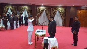 Asmawa-Tosepu-Resmi-Jabat-Pj-Wali-Kota-Kendari-Ali-Mazi-Minta-Lanjutkan-Kerja-Sulkarnain-Kadir.jpg