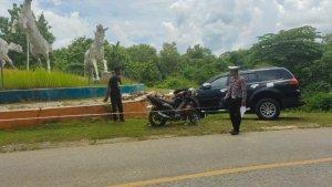 BREAKING-NEWS-Kecelakaan-Mobil-SUV-Tabrak-Pemotor-di-Muna-Barat-Hilang-Kendali-Saat-Menikung.jpg