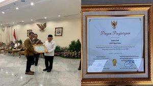 CEO-Tribun-Network-Terima-Penghargaan-dari-Wakil-Presiden-Maruf-Amin-Berperan-Pengentasan-Stunting.jpg