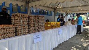 Harga-Beras-Telur-Minyak-Goreng-Bawang-di-Pasar-Murah-Disperindag-Baubau-Sulawesi-Tenggara.jpg
